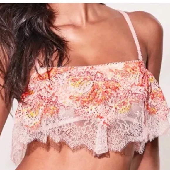 Victoria’s Secret Crochet lace ruffle Flounce flutter Bralette size small - Picture 2 of 6